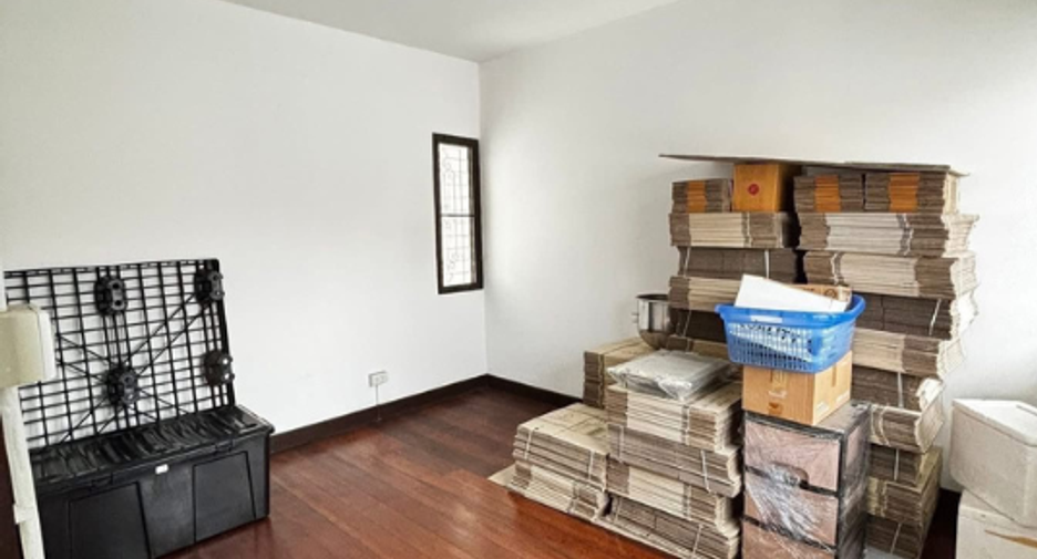 For rent 1 bed house in Watthana, Bangkok