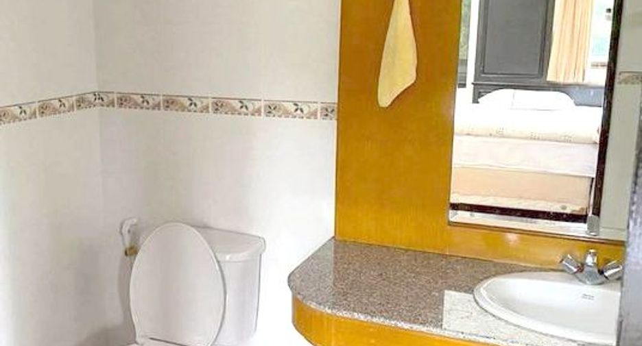 For rent 3 bedrooms house in San Kamphaeng, Chiang Mai