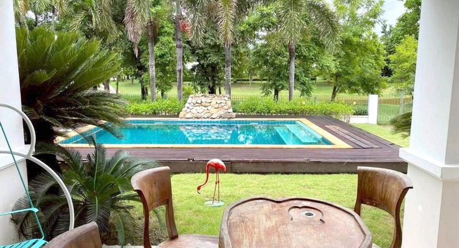 For rent 3 bedrooms house in San Kamphaeng, Chiang Mai