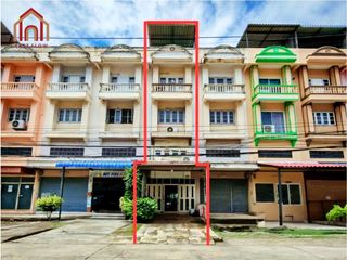 For sale 3 bedrooms retail Space in Lat Krabang, Bangkok