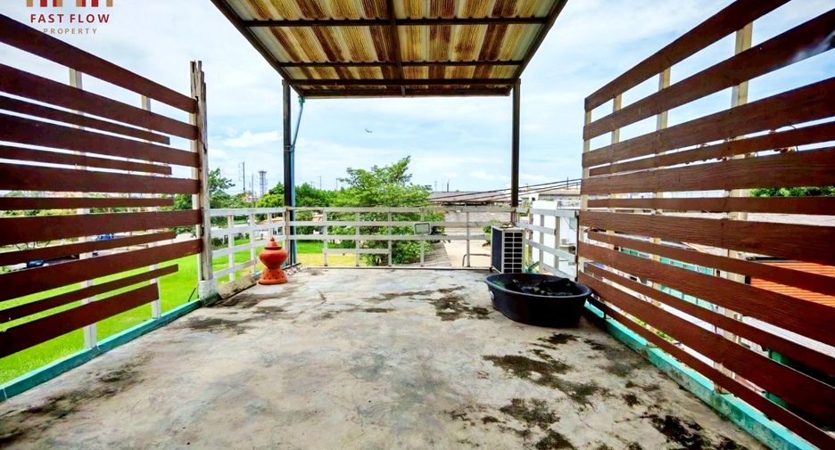 For sale 3 bedrooms retail Space in Lat Krabang, Bangkok