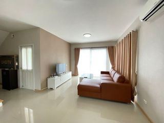 Casa en venta de estudio en Si Racha, Chonburi
