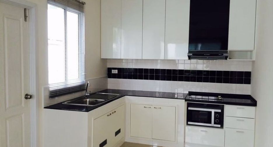 For sale studio house in Si Racha, Chonburi