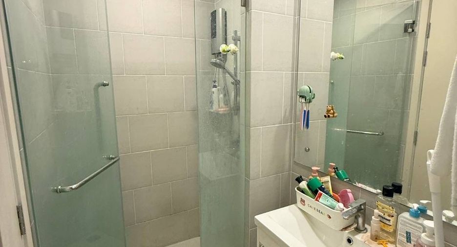For sale 1 bed condo in Bang Phlat, Bangkok