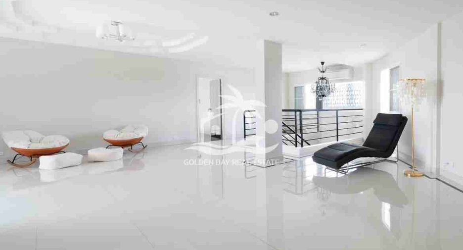 À louer 5 chambres condo à Sattahip, Chonburi