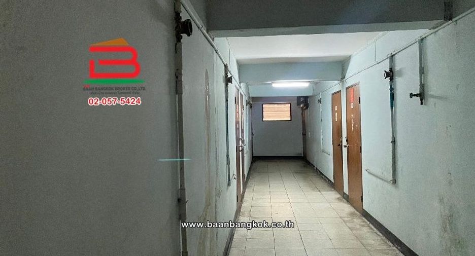 For sale 48 bedrooms apartment in Yan Nawa, Bangkok