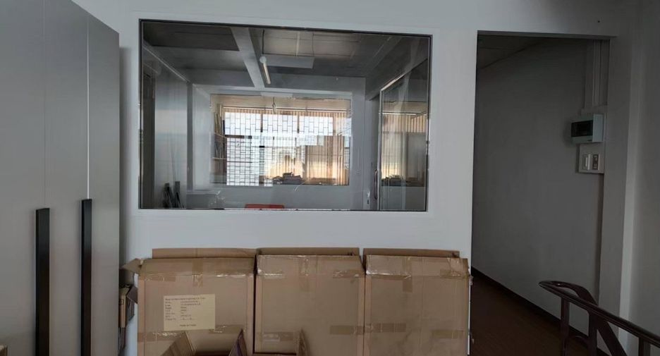 Gewerbefläche zum Kauf mit 4 Zimmer in Khlong Toei, Bangkok