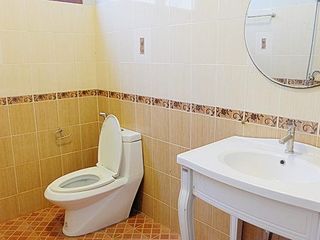 For sale 5 bedrooms house in Ban Bueng, Chonburi