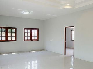 For sale 5 bedrooms house in Ban Bueng, Chonburi