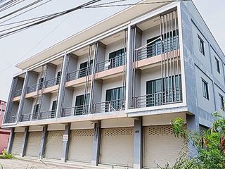For sale 4 bed retail Space in Ban Bueng, Chonburi