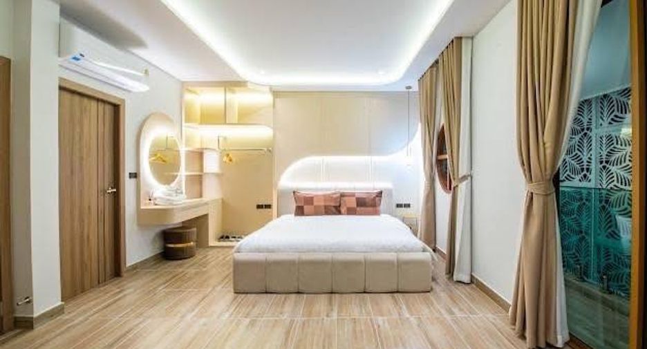 For rent 4 bedrooms villa in Bang Lamung, Chonburi