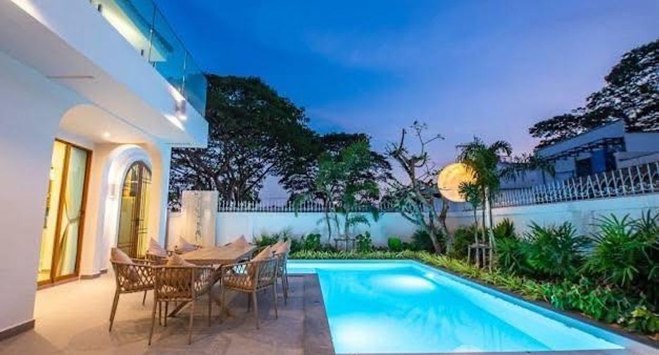 For rent 4 bedrooms villa in Bang Lamung, Chonburi