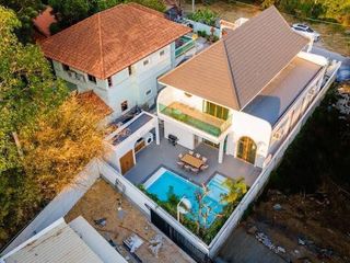 For rent 4 Beds villa in Bang Lamung, Chonburi