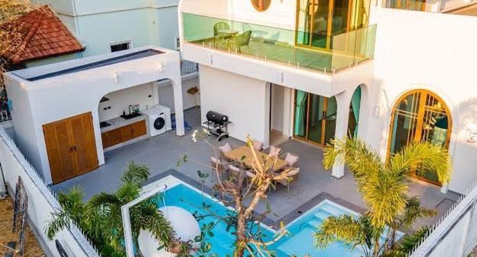 For rent 4 bedrooms villa in Bang Lamung, Chonburi