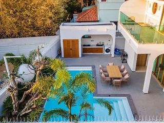 For rent 4 Beds villa in Bang Lamung, Chonburi