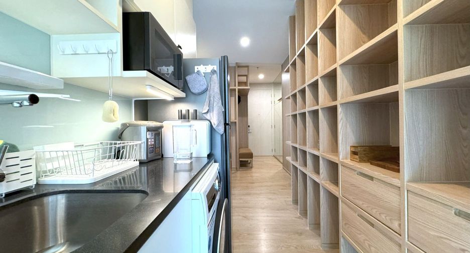 For sale 2 bedrooms condo in Watthana, Bangkok