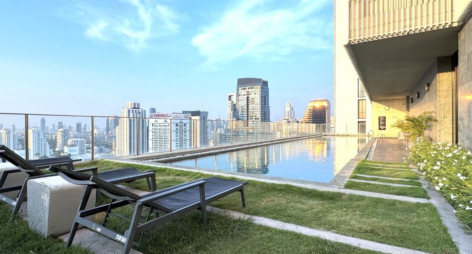 For sale 2 bedrooms condo in Watthana, Bangkok