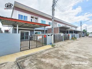 For sale 2 bed townhouse in Mueang Udon Thani, Udon Thani