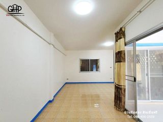 For sale 2 bed townhouse in Mueang Udon Thani, Udon Thani