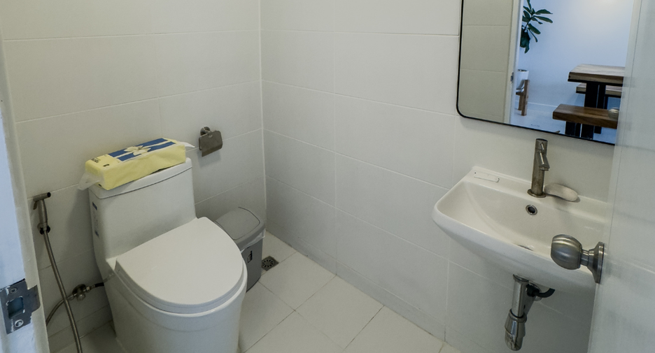For rent 4 bedrooms villa in Mueang Chiang Mai, Chiang Mai