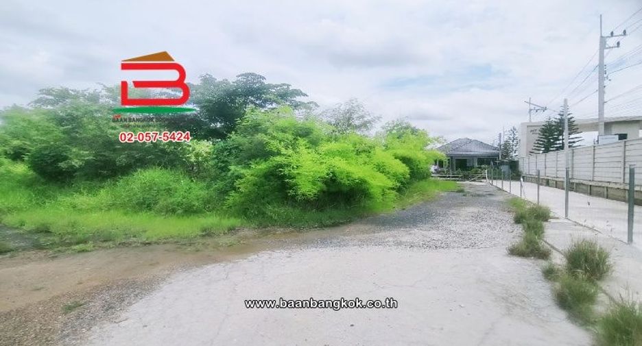 Terreno en venta en Ban Pho, Chachoengsao