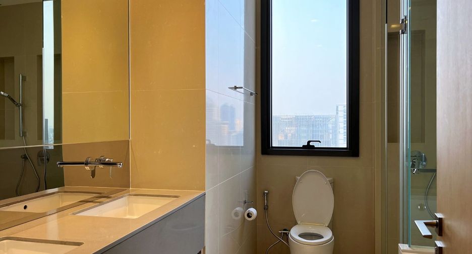 For sale 2 bedrooms condo in Watthana, Bangkok