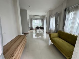 À louer 3 chambres maison à Saraphi, Chiang Mai