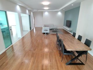 Apartment zur Miete mit 3 Zimmer in Watthana, Bangkok