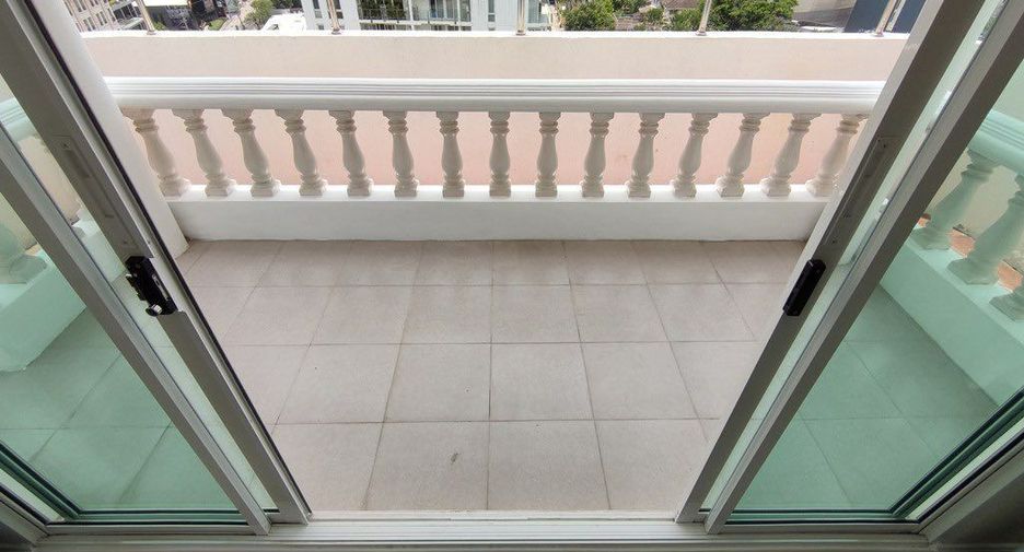 Apartment zur Miete mit 3 Zimmer in Watthana, Bangkok