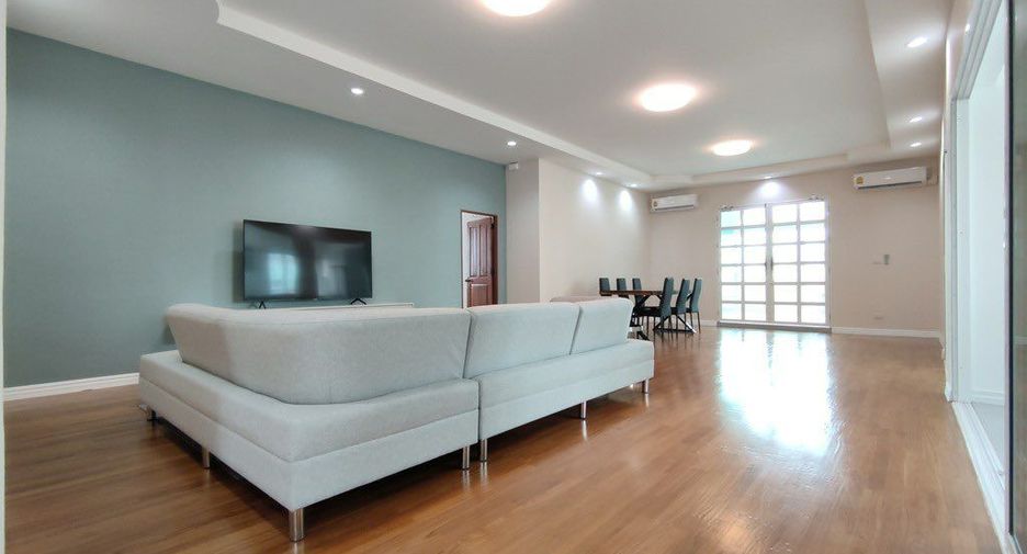 Apartment zur Miete mit 3 Zimmer in Watthana, Bangkok