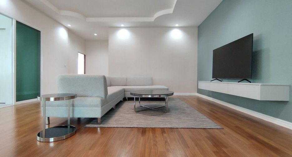 Apartment zur Miete mit 3 Zimmer in Watthana, Bangkok