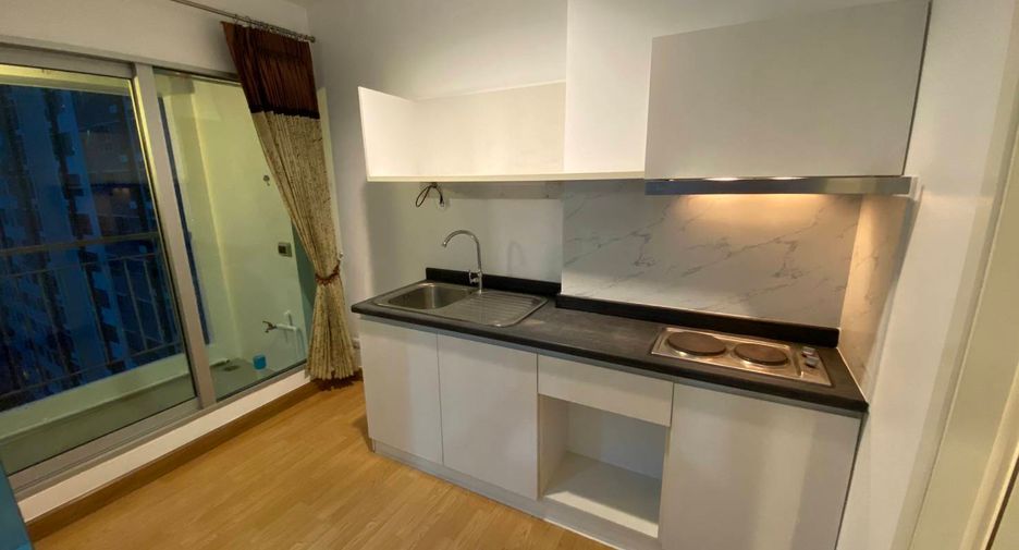 For sale 1 bed condo in Khlong Toei, Bangkok