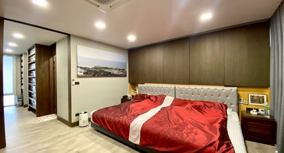 Casa adosada en venta de 2 habitaciones en Yan Nawa, Bangkok
