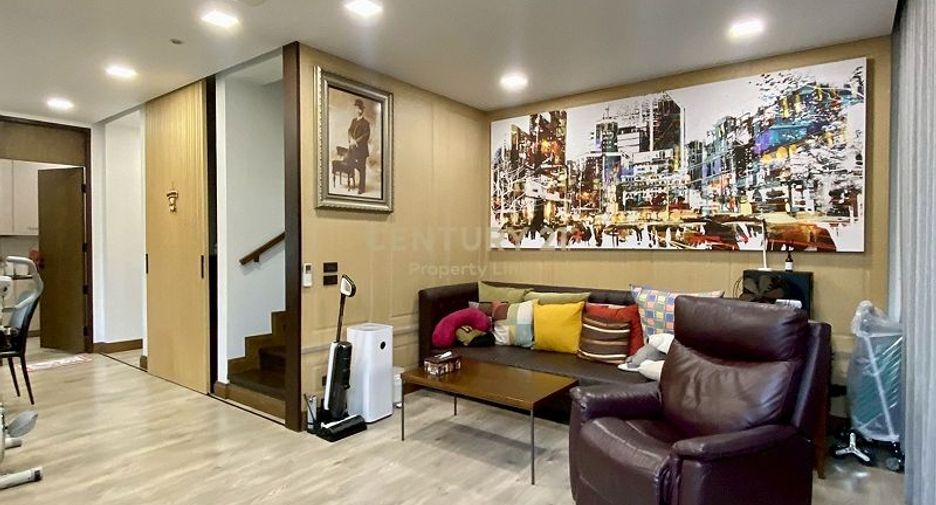 Casa adosada en venta de 2 habitaciones en Yan Nawa, Bangkok