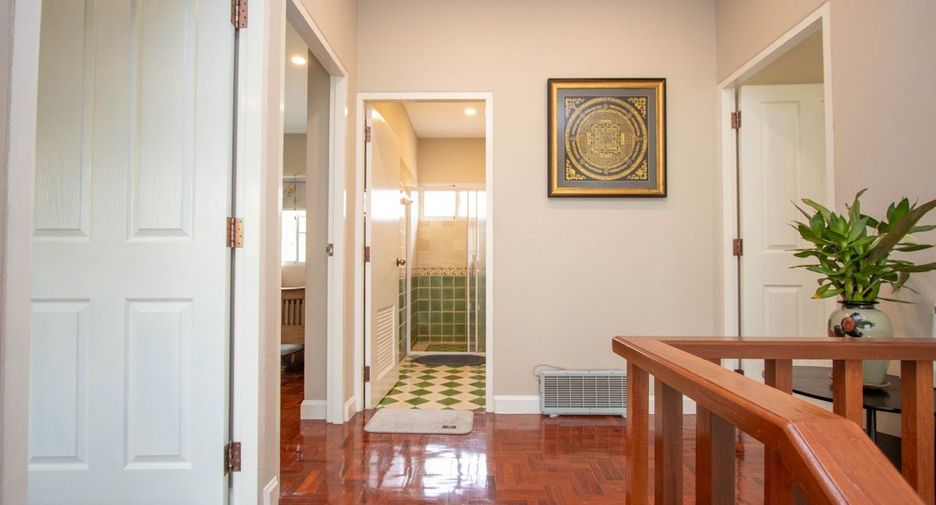 For sale 4 bedrooms house in Hang Dong, Chiang Mai