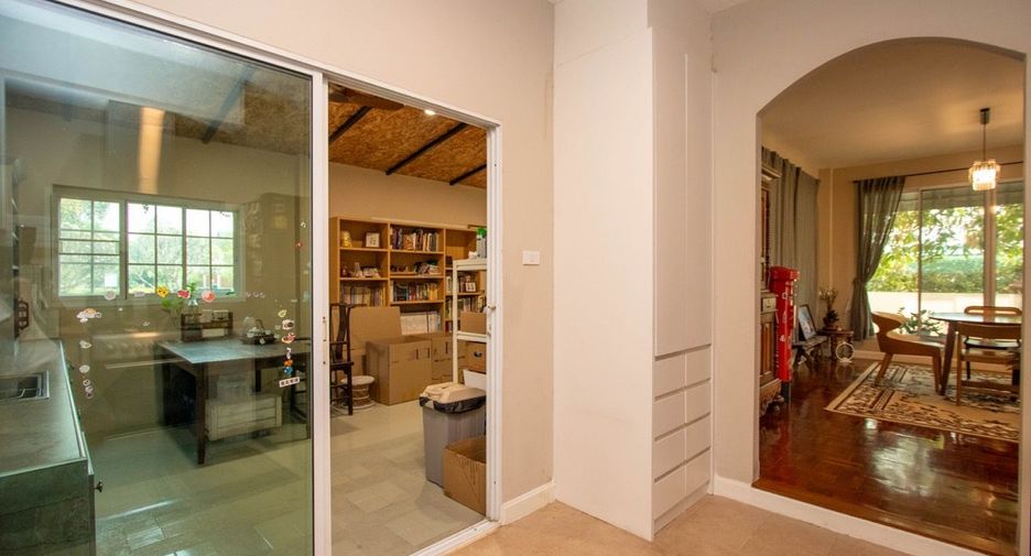 For sale 4 bedrooms house in Hang Dong, Chiang Mai