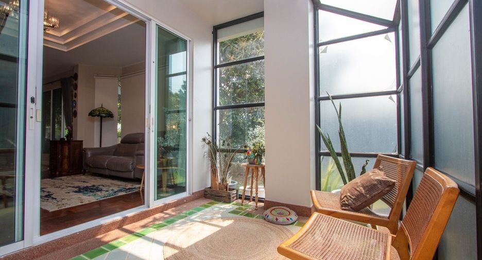 For sale 4 bedrooms house in Hang Dong, Chiang Mai