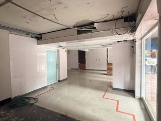 For rent retail Space in Khlong Toei, Bangkok