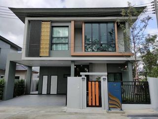 À louer 4 chambres maison à Si Racha, Chonburi