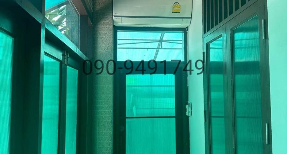 For rent 5 bedrooms house in Wang Thonglang, Bangkok