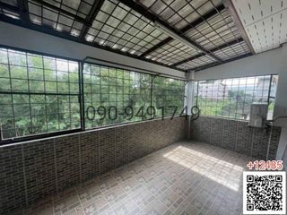 Casa adosada en alquiler de 2 habitaciones en Lat Krabang, Bangkok
