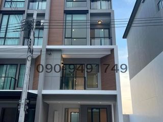 For rent 4 bedrooms townhouse in Bang Khen, Bangkok