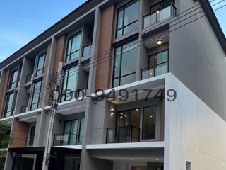 For rent 4 bedrooms townhouse in Bang Khen, Bangkok