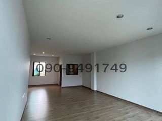 For rent 4 bedrooms townhouse in Bang Khen, Bangkok