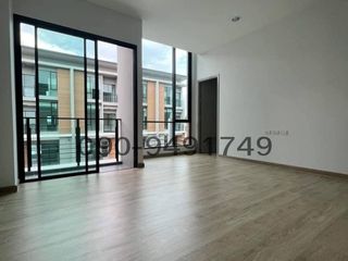 For rent 4 bedrooms townhouse in Bang Khen, Bangkok