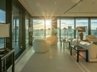 For rent 3 Beds condo in Pathum Wan, Bangkok