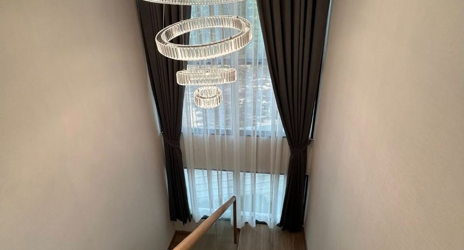 Villa zum Kauf mit 4 Zimmer in Bang Lamung, Chonburi