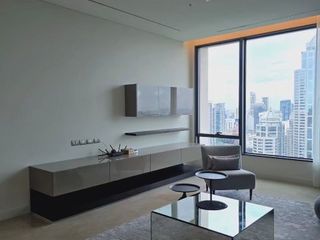 For rent 3 Beds condo in Pathum Wan, Bangkok