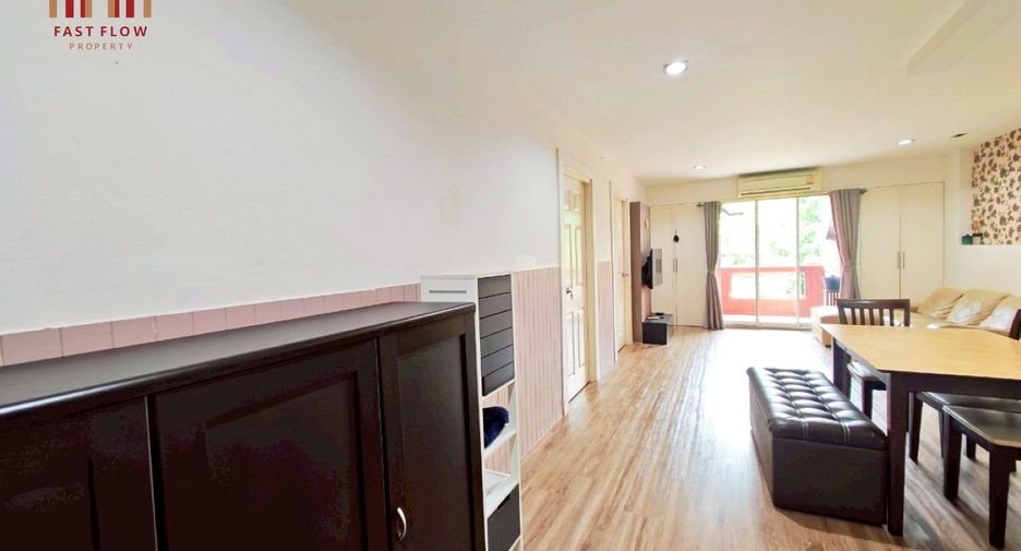 For sale 2 bedrooms condo in Wang Thonglang, Bangkok