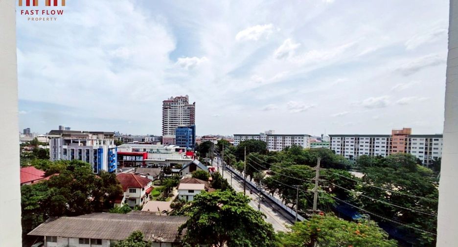 For sale 2 bedrooms condo in Wang Thonglang, Bangkok